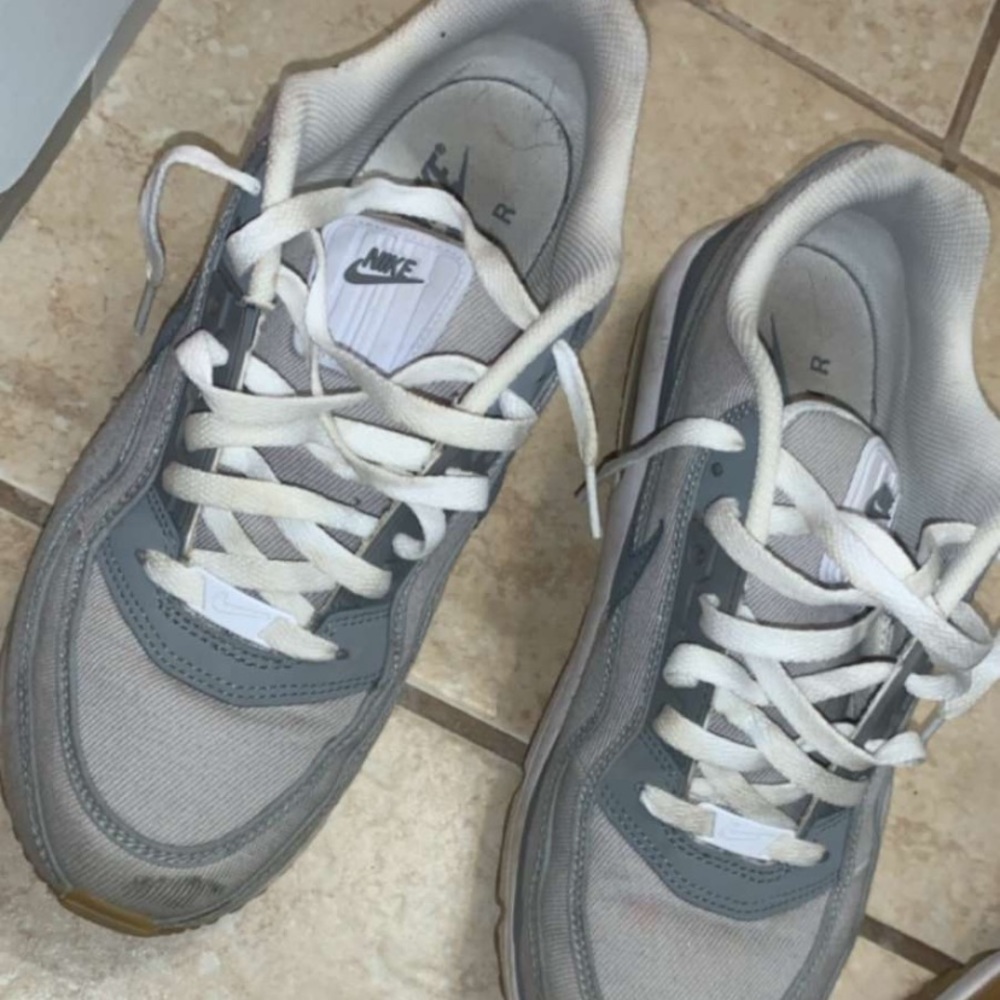 Shoes - Picture 3 of 3